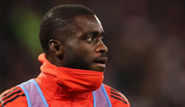 Max Eberl bác bỏ tin đồn về mối quan hệ căng thẳng giữa Bayern và Upamecano